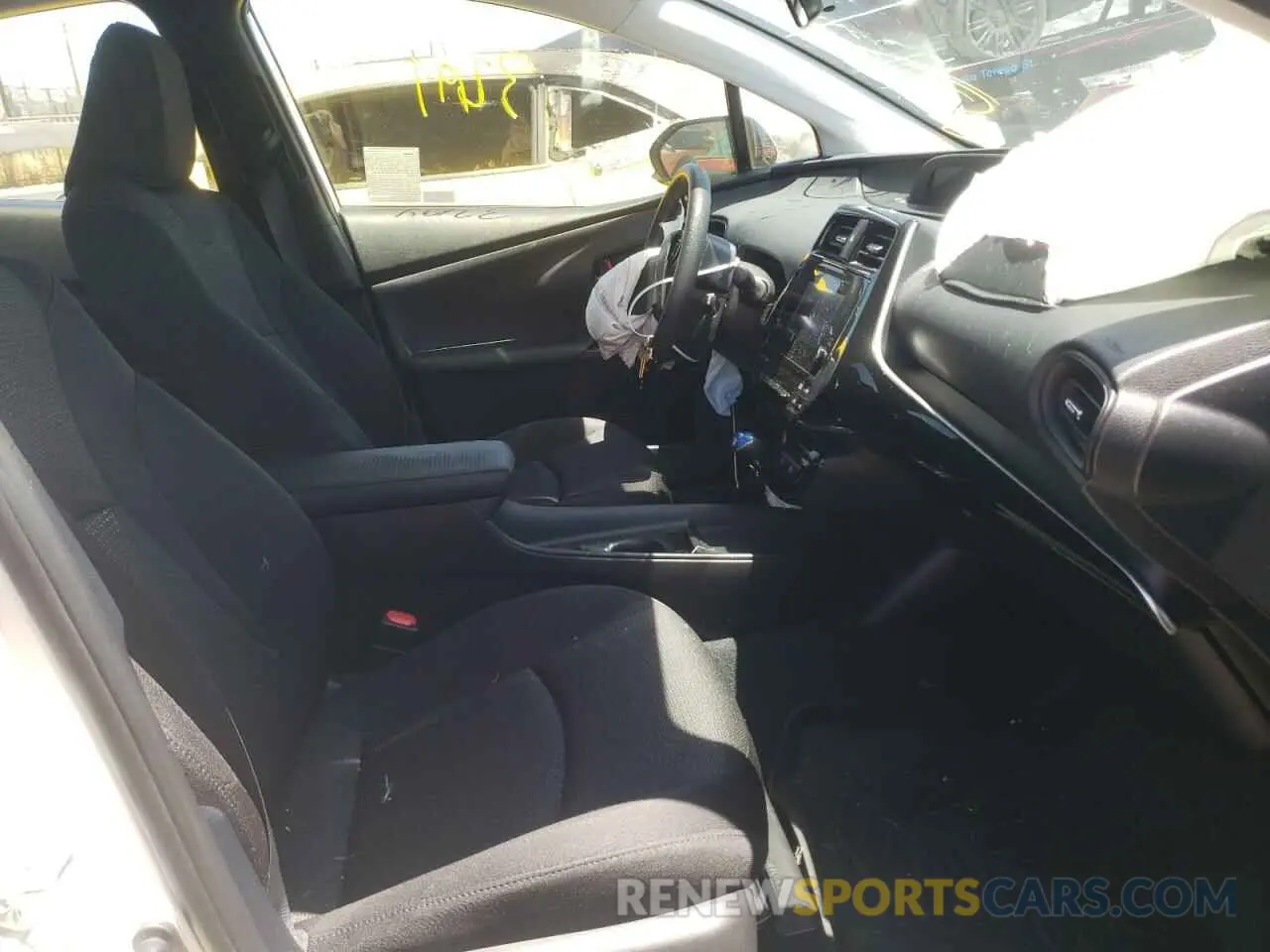 5 fotografías del automóvil dañado JTDKARFU3K3099046 TOYOTA PRIUS 2019