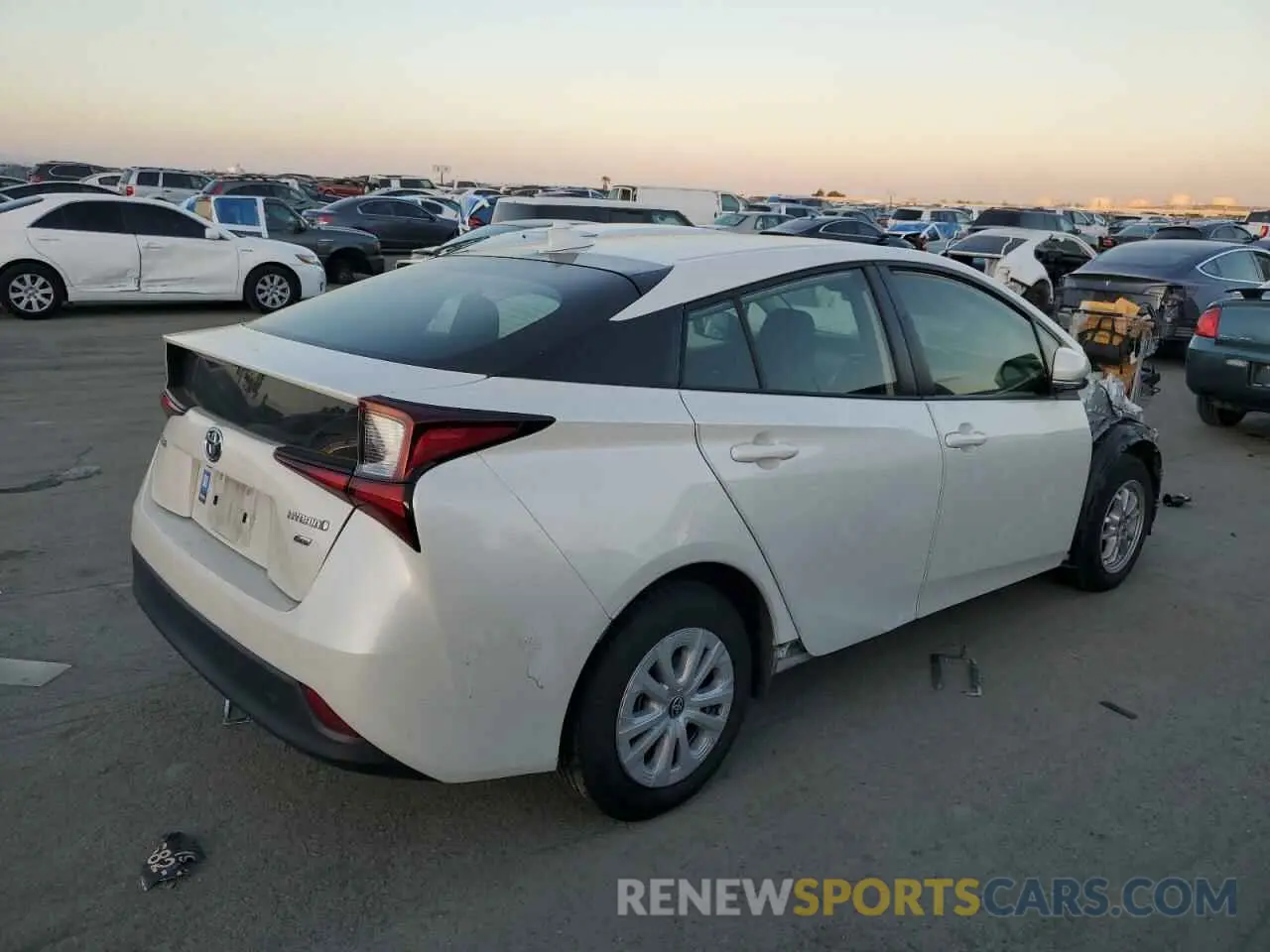 3 fotografías del automóvil dañado JTDKARFU3K3102365 TOYOTA PRIUS 2019