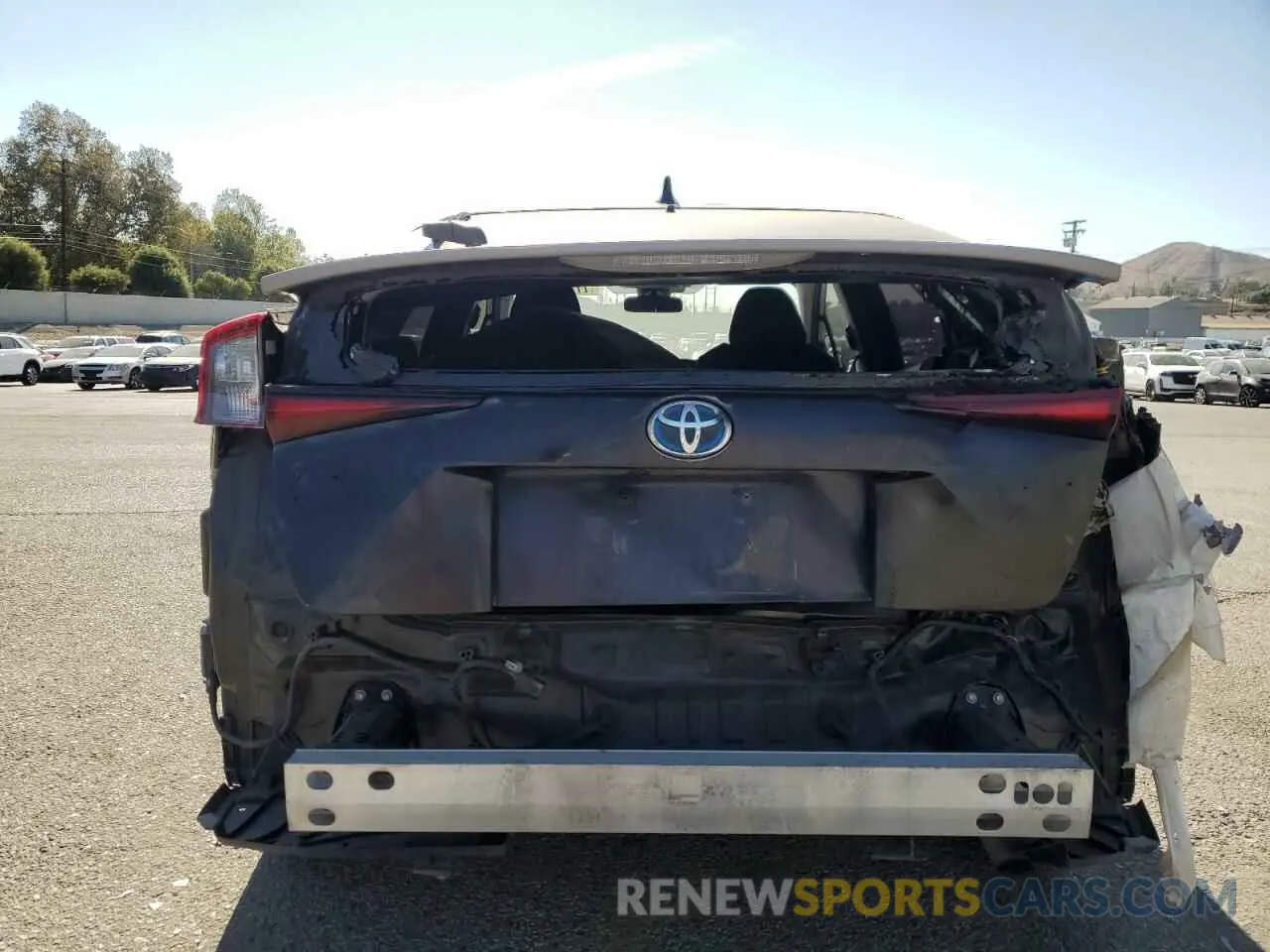 6 fotografías del automóvil dañado JTDKARFU4K3069327 TOYOTA PRIUS 2019