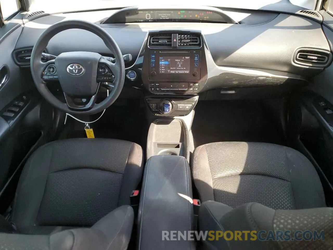8 fotografías del automóvil dañado JTDKARFU4K3069327 TOYOTA PRIUS 2019