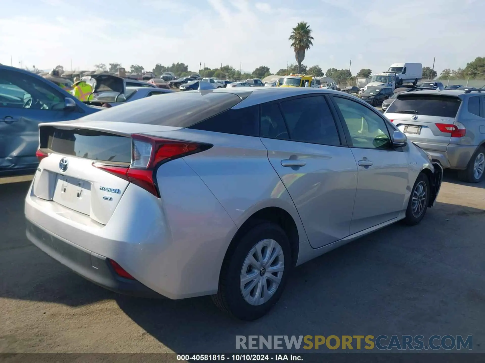 4 fotografías del automóvil dañado JTDKARFU4K3081347 TOYOTA PRIUS 2019