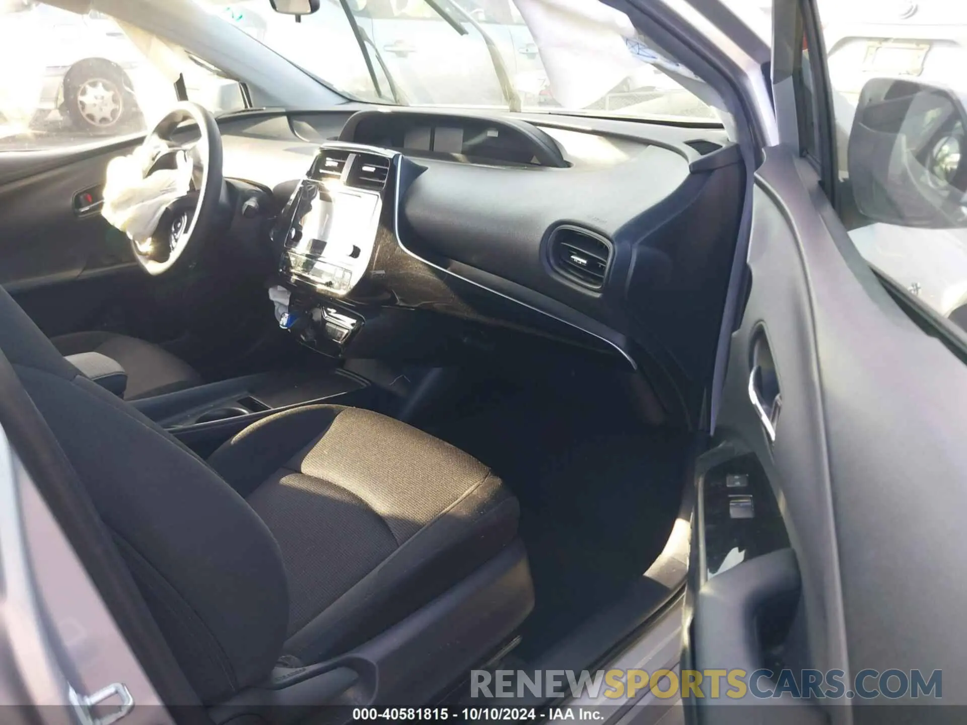5 fotografías del automóvil dañado JTDKARFU4K3081347 TOYOTA PRIUS 2019