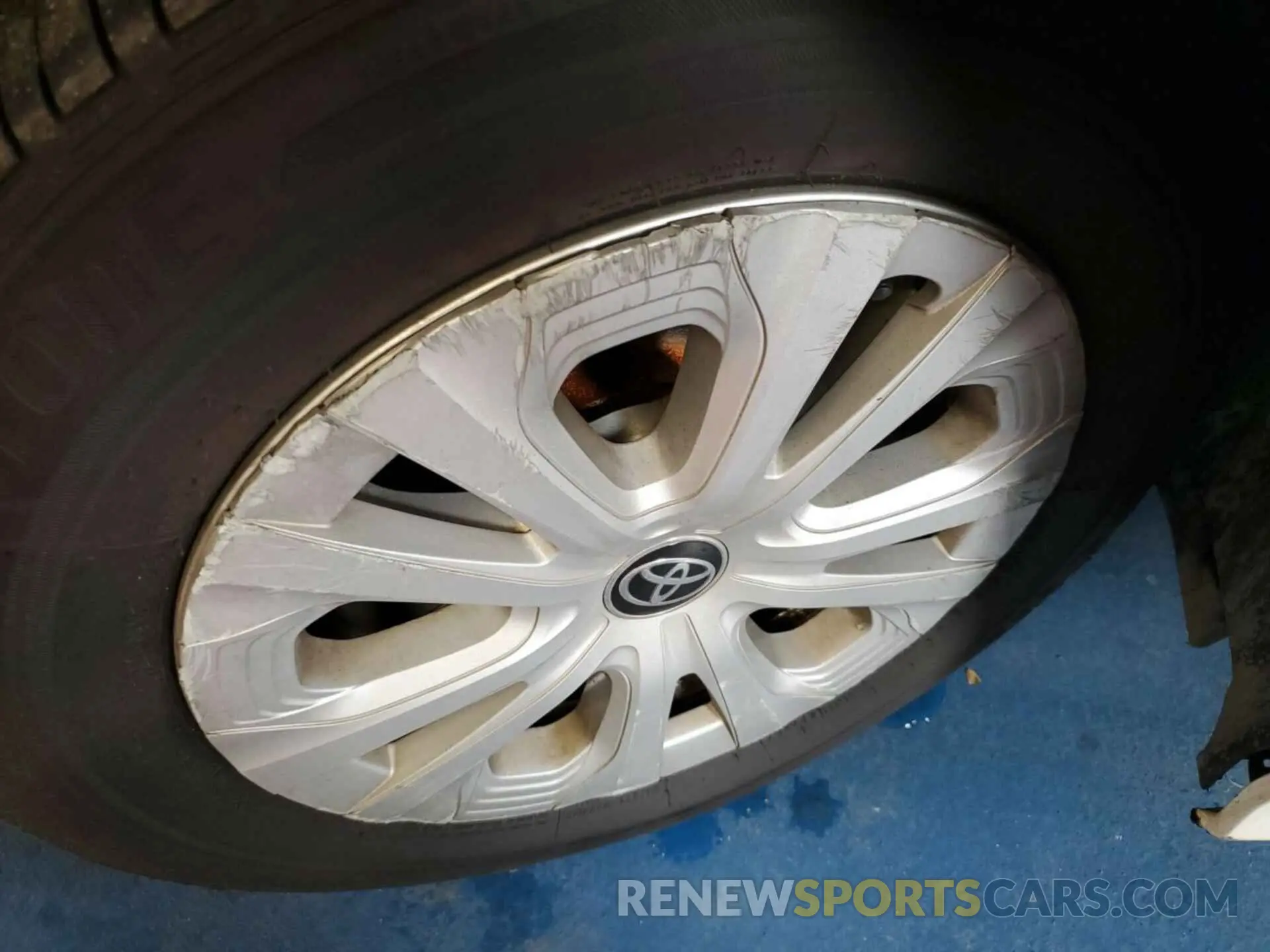 19 fotografías del automóvil dañado JTDKARFU5K3068994 TOYOTA PRIUS 2019