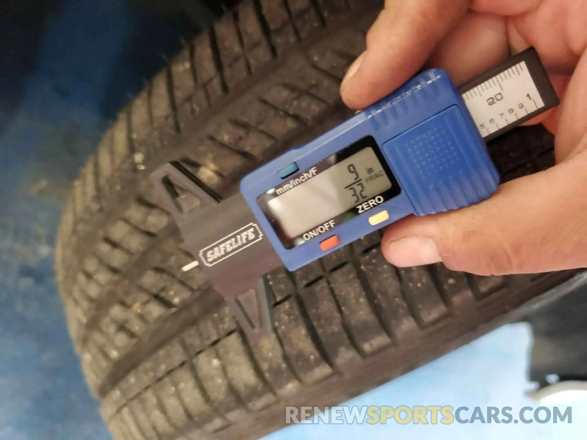2 fotografías del automóvil dañado JTDKARFU5K3068994 TOYOTA PRIUS 2019