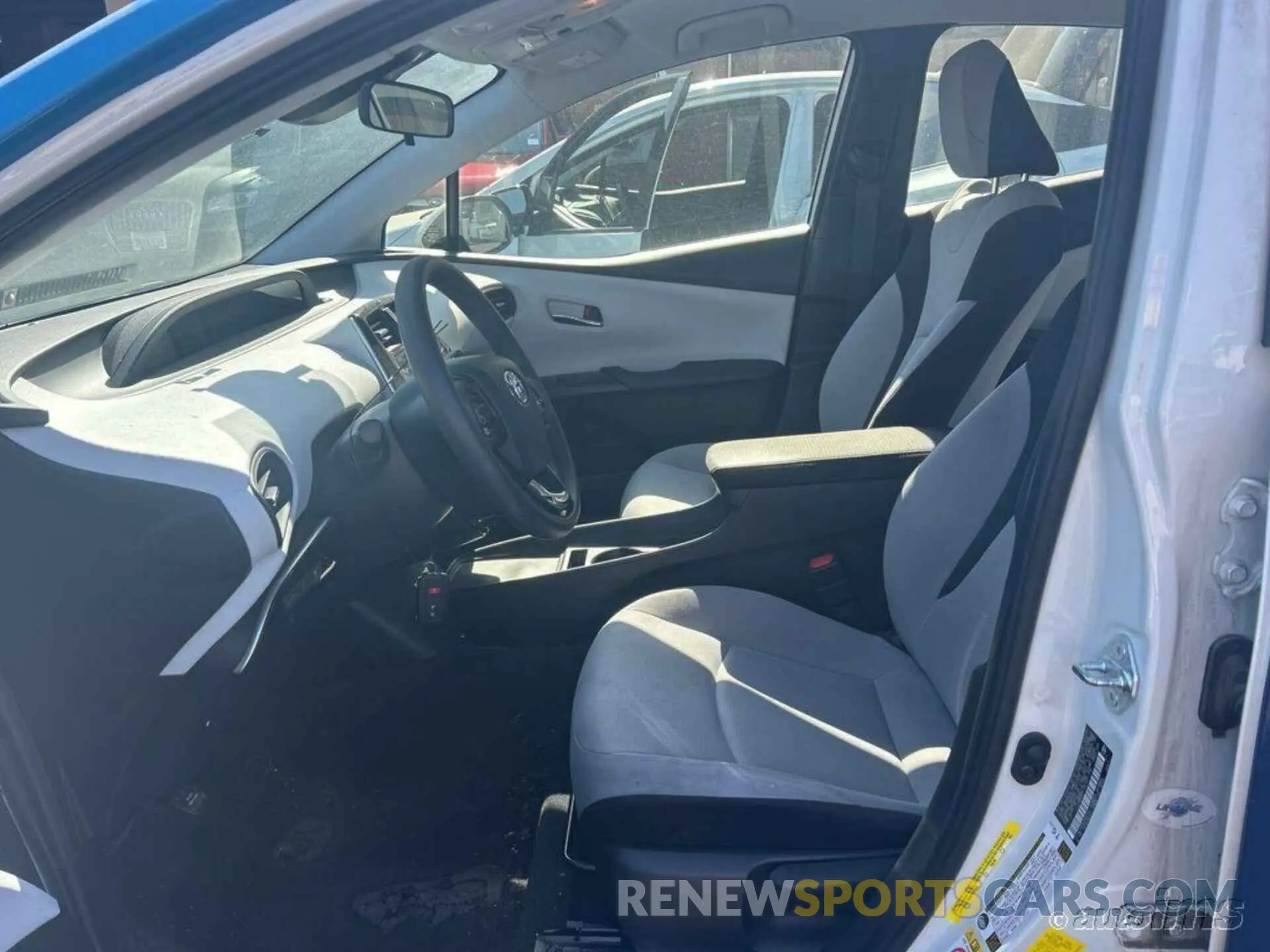 11 fotografías del automóvil dañado JTDKARFU5K3071796 TOYOTA PRIUS 2019
