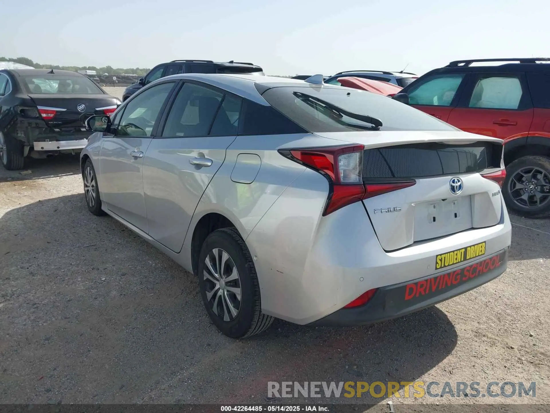 3 fotografías del automóvil dañado JTDKARFU5K3073984 TOYOTA PRIUS 2019