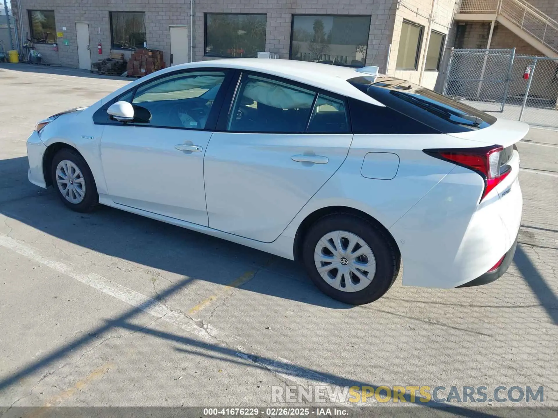 3 fotografías del automóvil dañado JTDKARFU5K3074181 TOYOTA PRIUS 2019