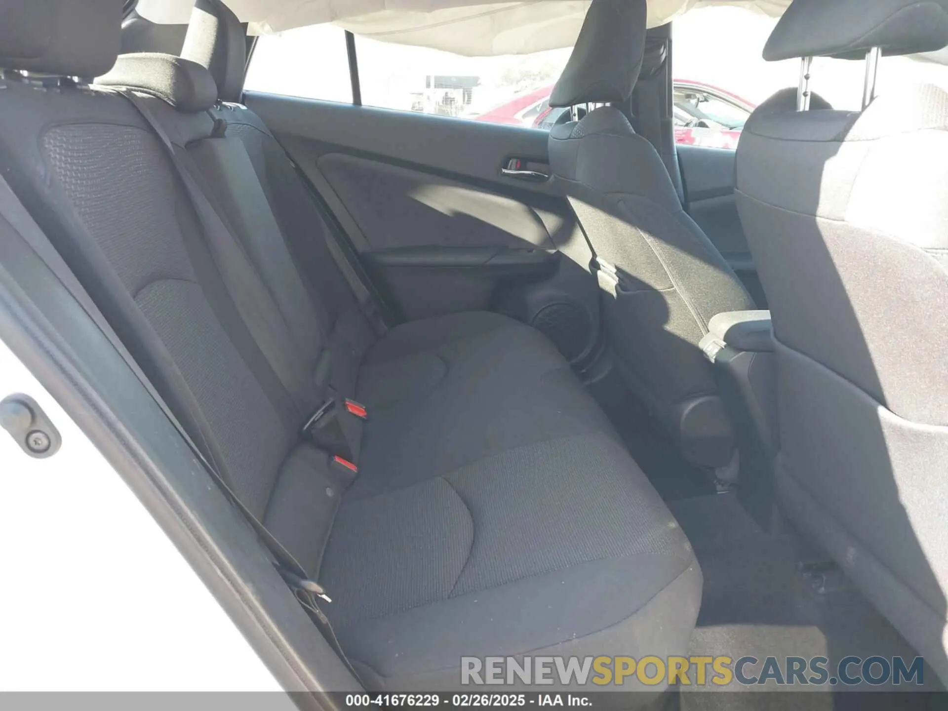 8 fotografías del automóvil dañado JTDKARFU5K3074181 TOYOTA PRIUS 2019