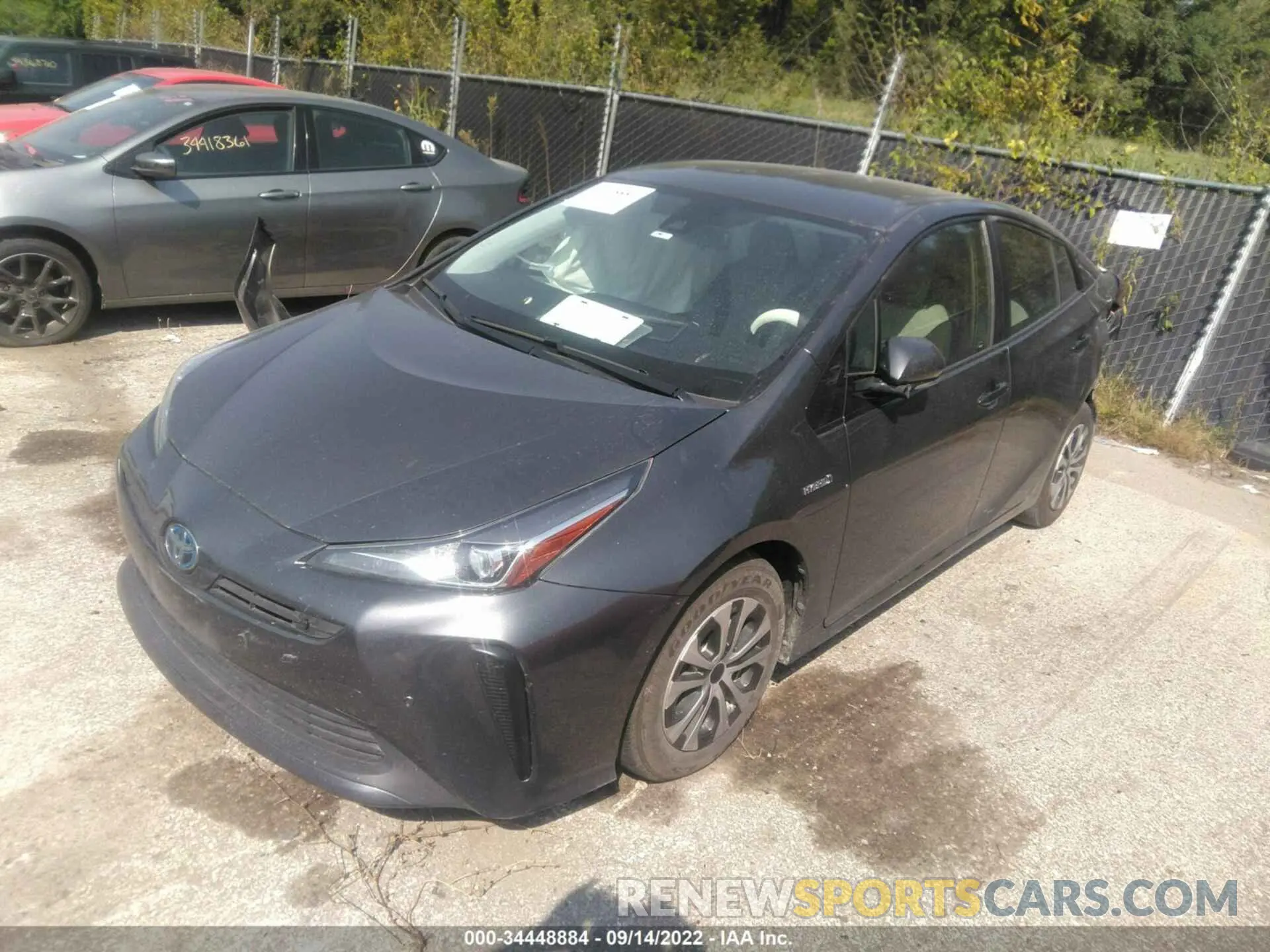 2 fotografías del automóvil dañado JTDKARFU5K3076240 TOYOTA PRIUS 2019
