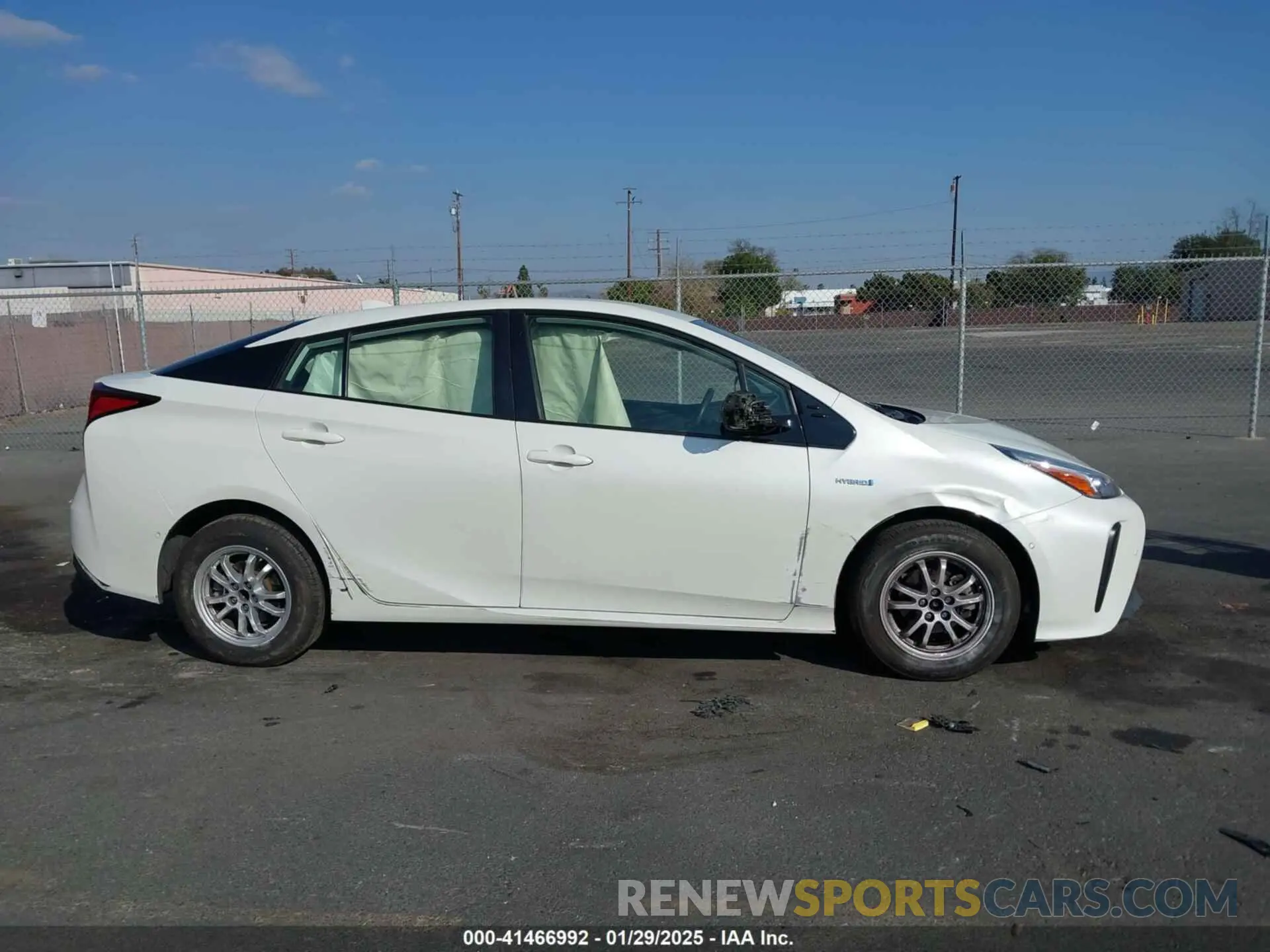 13 fotografías del automóvil dañado JTDKARFU5K3081941 TOYOTA PRIUS 2019