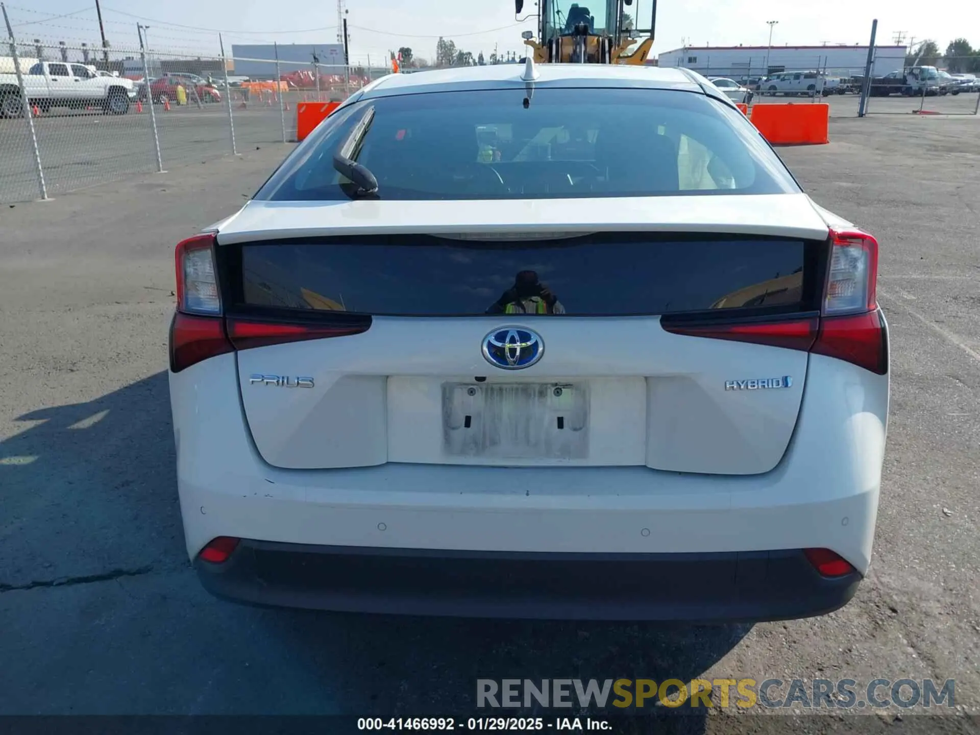 16 fotografías del automóvil dañado JTDKARFU5K3081941 TOYOTA PRIUS 2019