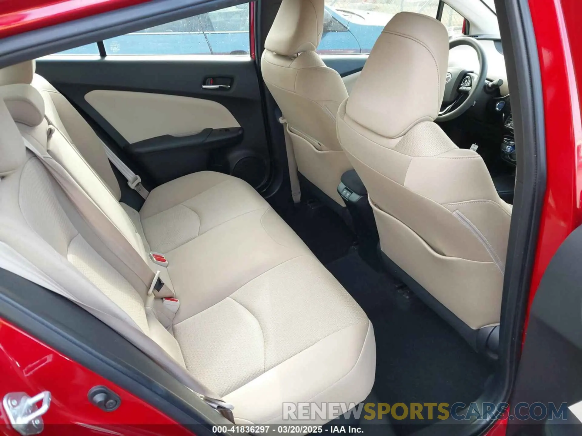 8 fotografías del automóvil dañado JTDKARFU5K3091949 TOYOTA PRIUS 2019