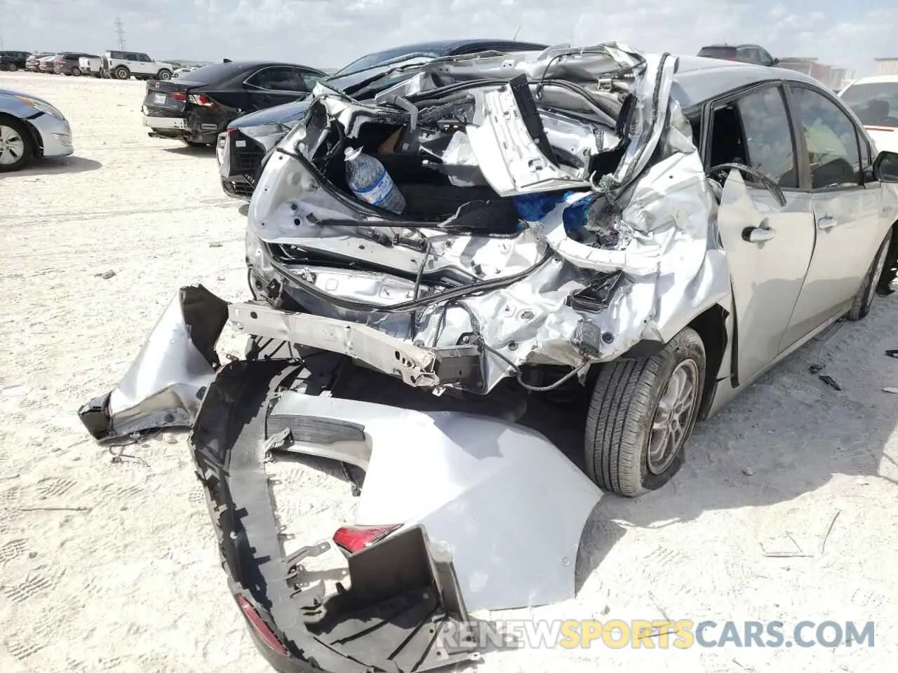 9 fotografías del automóvil dañado JTDKARFU5K3093961 TOYOTA PRIUS 2019