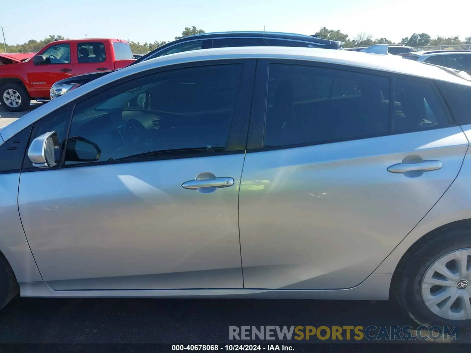 14 fotografías del automóvil dañado JTDKARFU6K3088350 TOYOTA PRIUS 2019