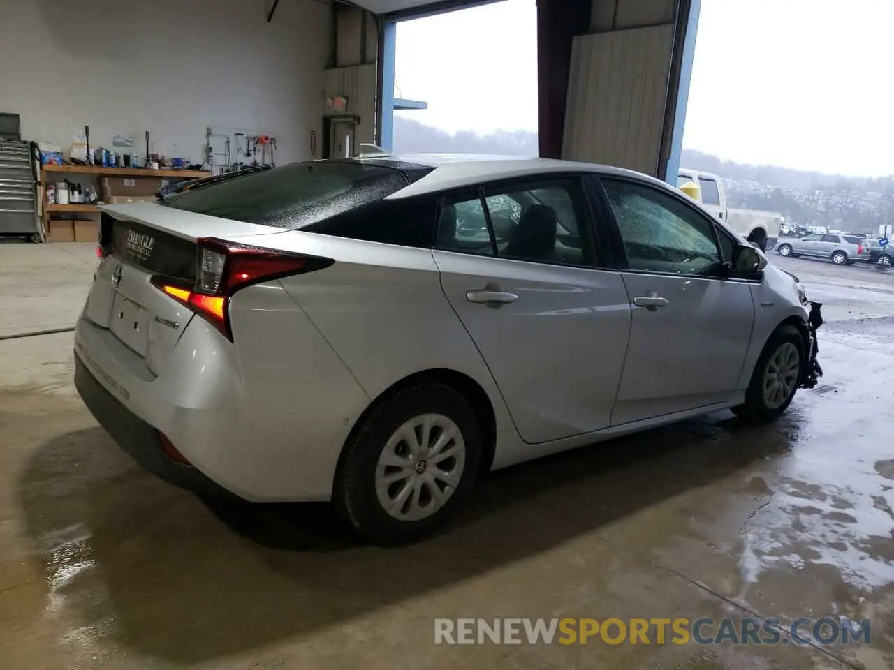 3 fotografías del automóvil dañado JTDKARFU6K3088882 TOYOTA PRIUS 2019