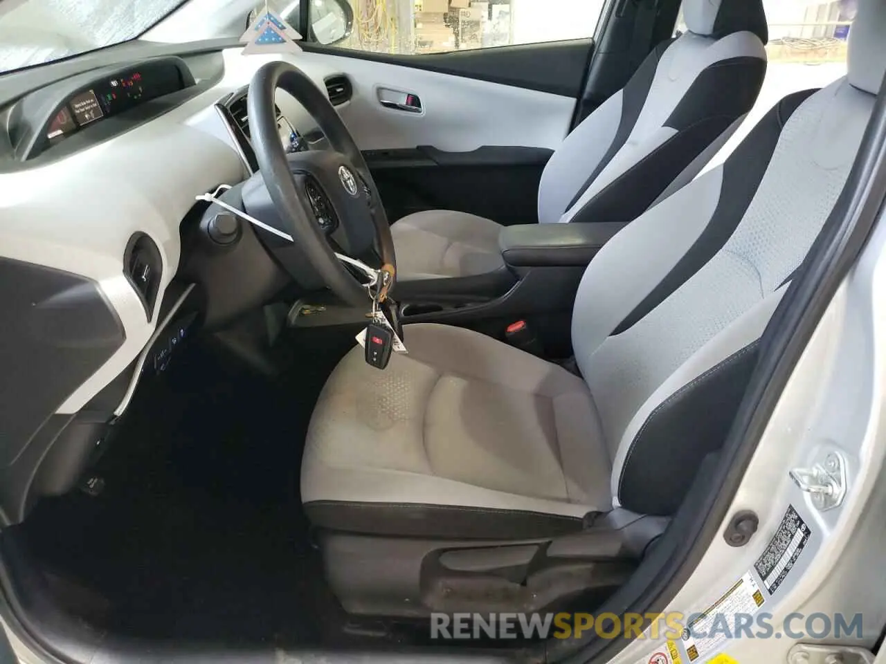 7 fotografías del automóvil dañado JTDKARFU6K3088882 TOYOTA PRIUS 2019