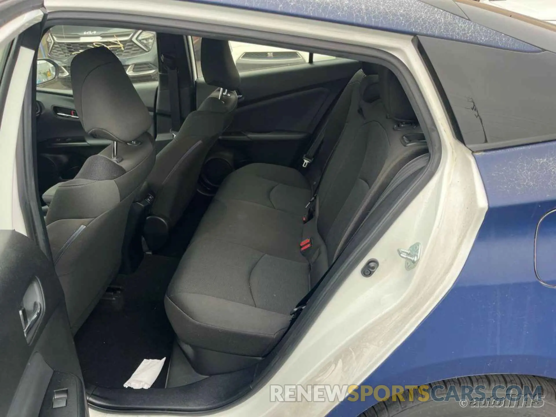 12 fotografías del automóvil dañado JTDKARFU6K3090647 TOYOTA PRIUS 2019