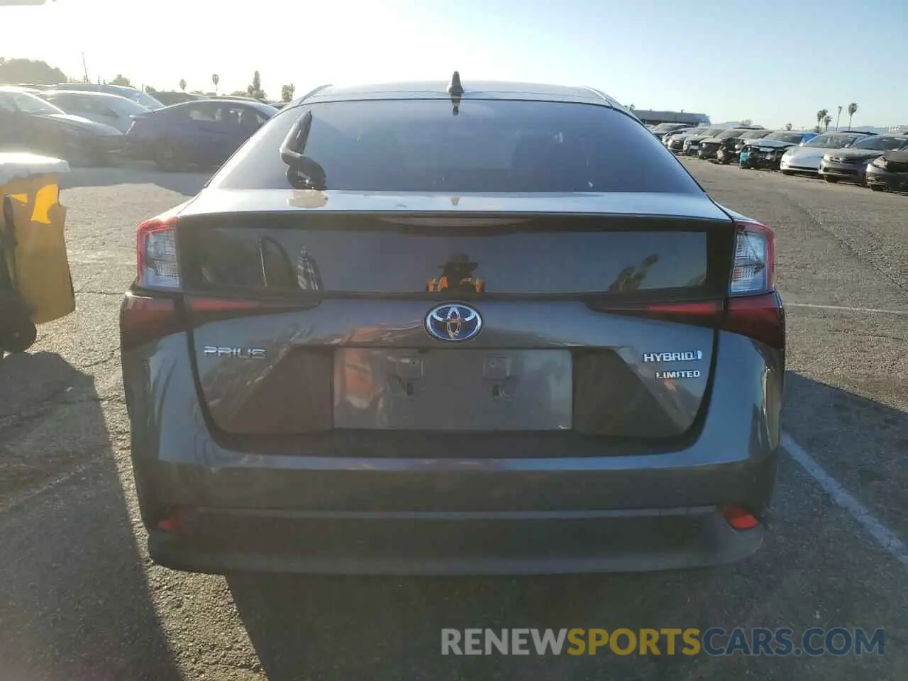 6 fotografías del automóvil dañado JTDKARFU7K3075476 TOYOTA PRIUS 2019