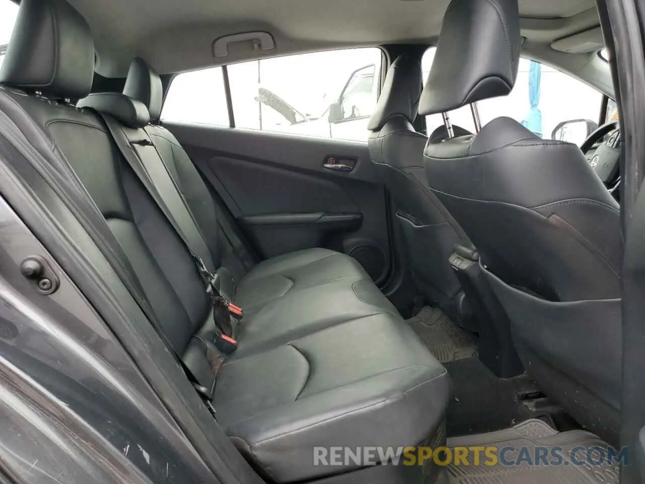 10 fotografías del automóvil dañado JTDKARFU7K3086591 TOYOTA PRIUS 2019