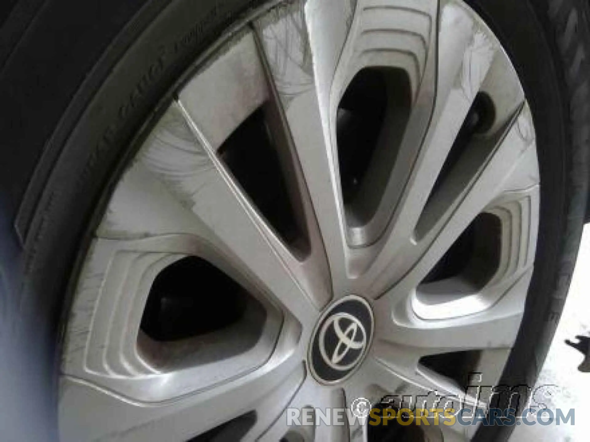 12 fotografías del automóvil dañado JTDKARFU7K3090074 TOYOTA PRIUS 2019