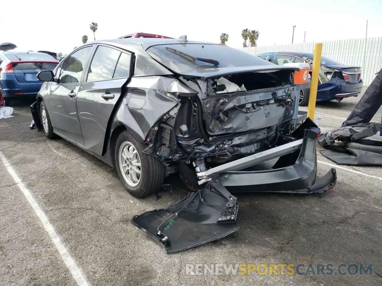 3 fotografías del automóvil dañado JTDKARFU8K3072053 TOYOTA PRIUS 2019