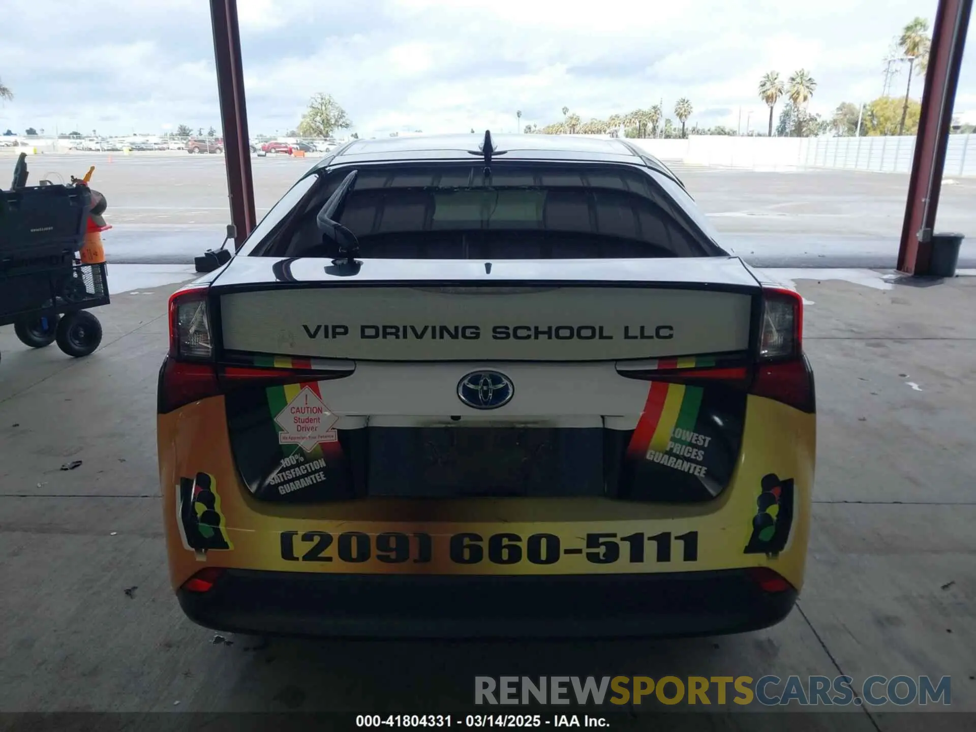 16 fotografías del automóvil dañado JTDKARFU8K3095428 TOYOTA PRIUS 2019