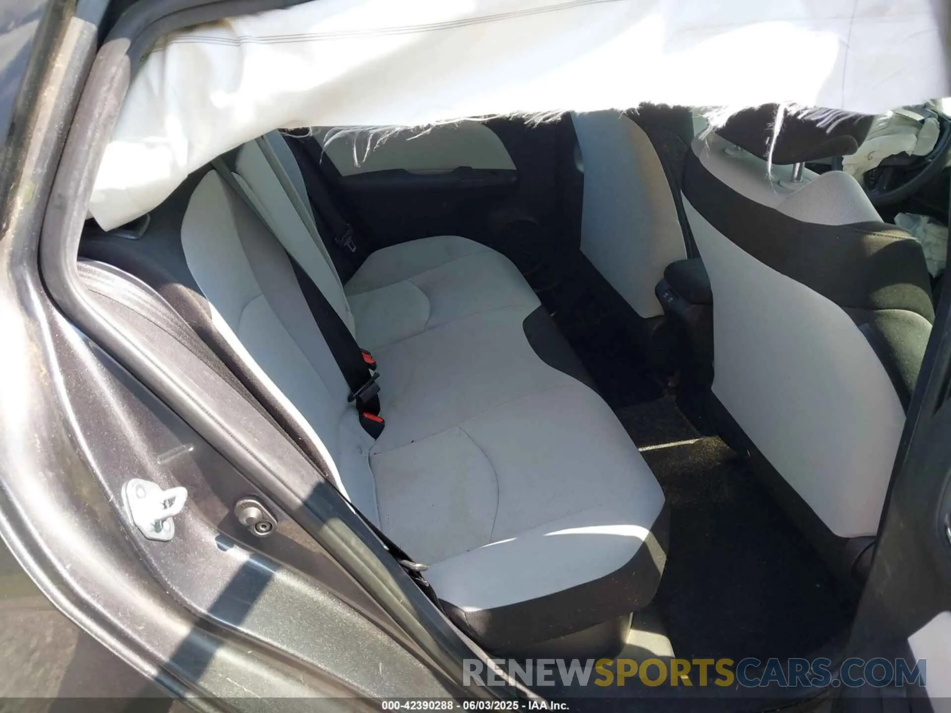 8 fotografías del automóvil dañado JTDKARFU8K3098278 TOYOTA PRIUS 2019