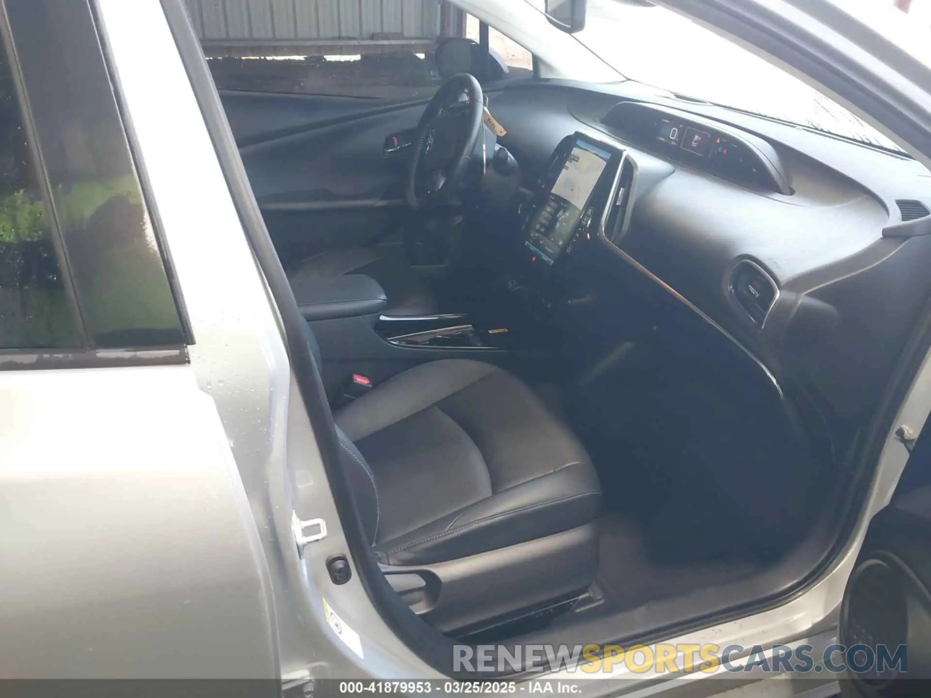 5 fotografías del automóvil dañado JTDKARFU8K3101776 TOYOTA PRIUS 2019