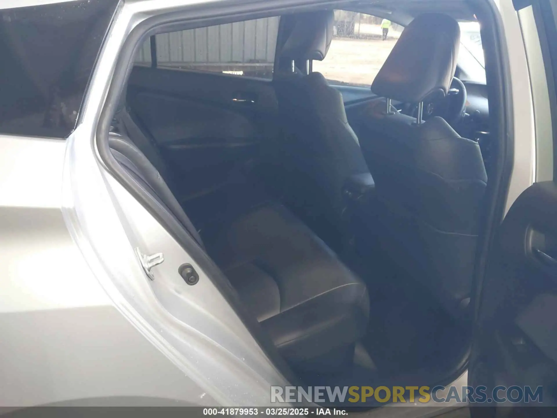 8 fotografías del automóvil dañado JTDKARFU8K3101776 TOYOTA PRIUS 2019