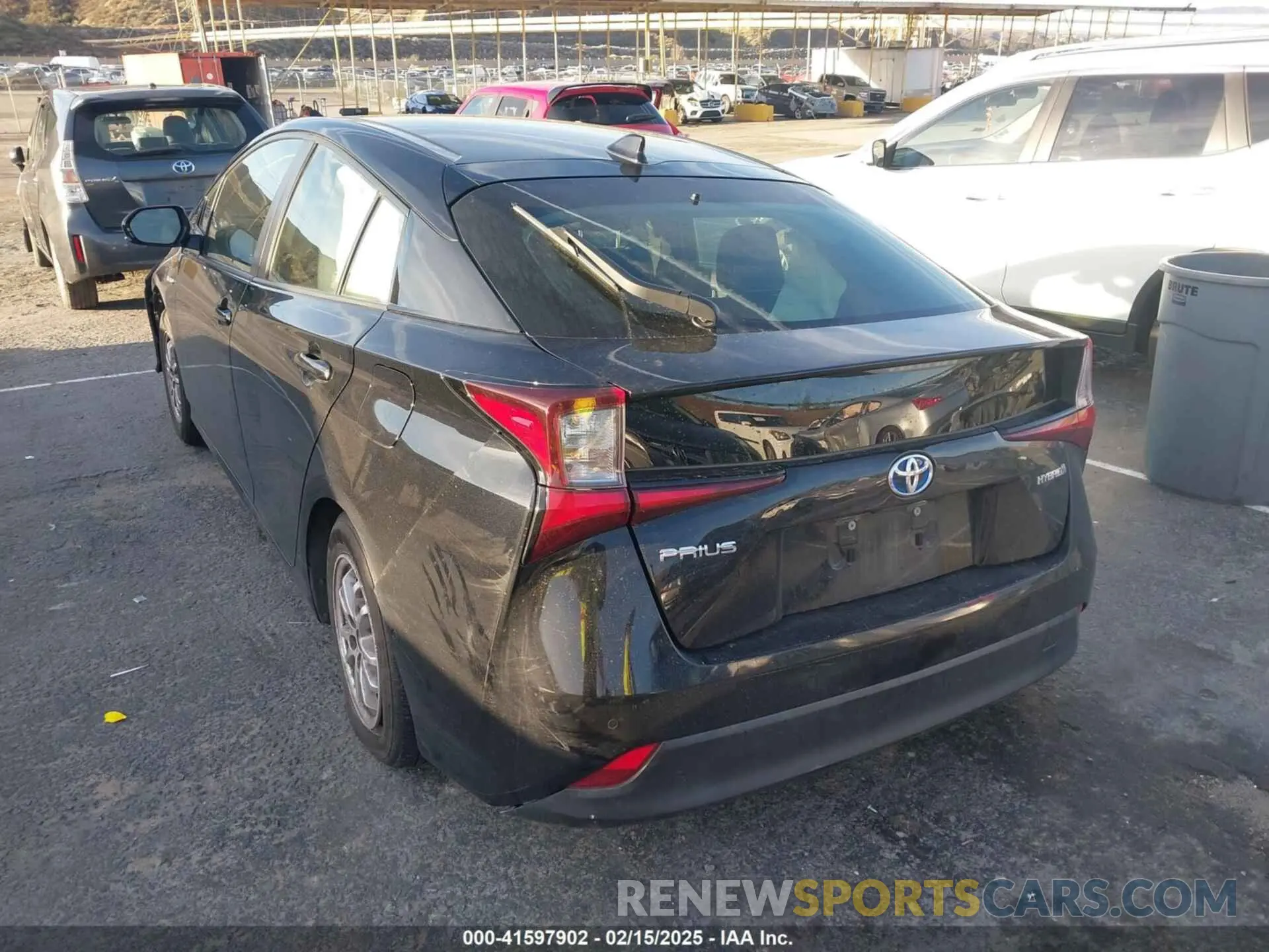 3 fotografías del automóvil dañado JTDKARFU9K3070621 TOYOTA PRIUS 2019