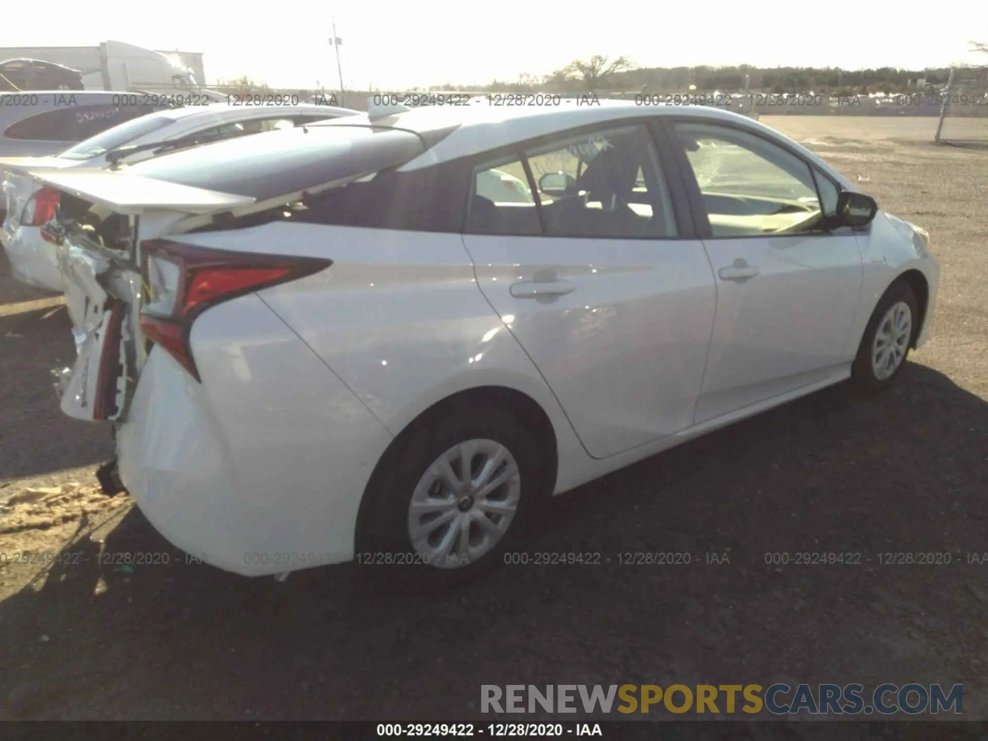 4 fotografías del automóvil dañado JTDKARFUXK3097200 TOYOTA PRIUS 2019
