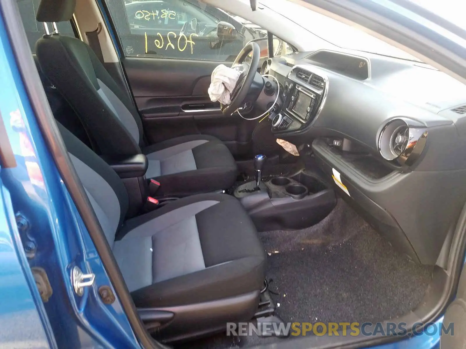 5 fotografías del automóvil dañado JTDKDTB38K1622915 TOYOTA PRIUS 2019