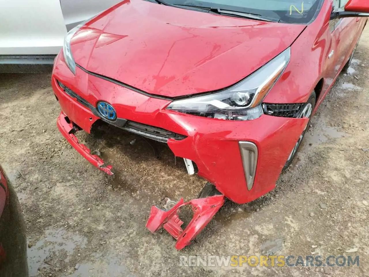 9 fotografías del automóvil dañado JTDL9RFU0K3010630 TOYOTA PRIUS 2019