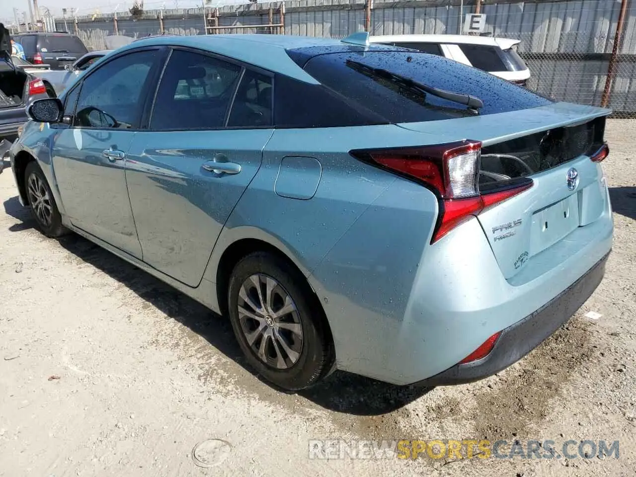 2 fotografías del automóvil dañado JTDL9RFU1K3005534 TOYOTA PRIUS 2019