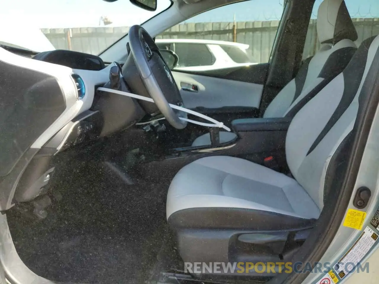 7 fotografías del automóvil dañado JTDL9RFU1K3005534 TOYOTA PRIUS 2019