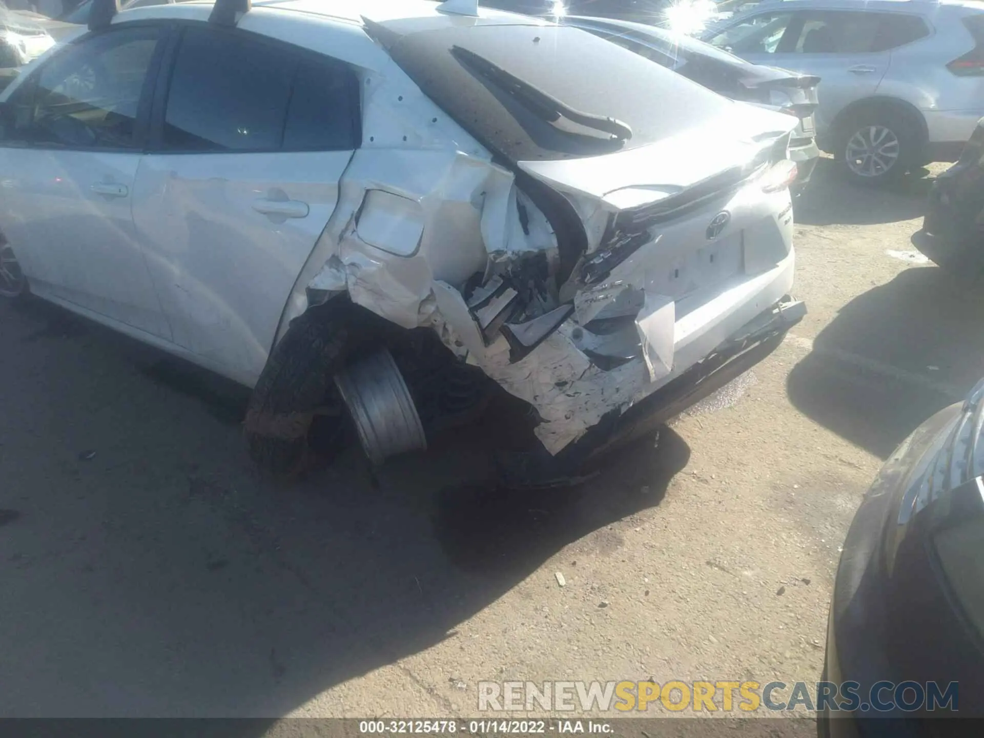 6 fotografías del automóvil dañado JTDL9RFU2K3003484 TOYOTA PRIUS 2019