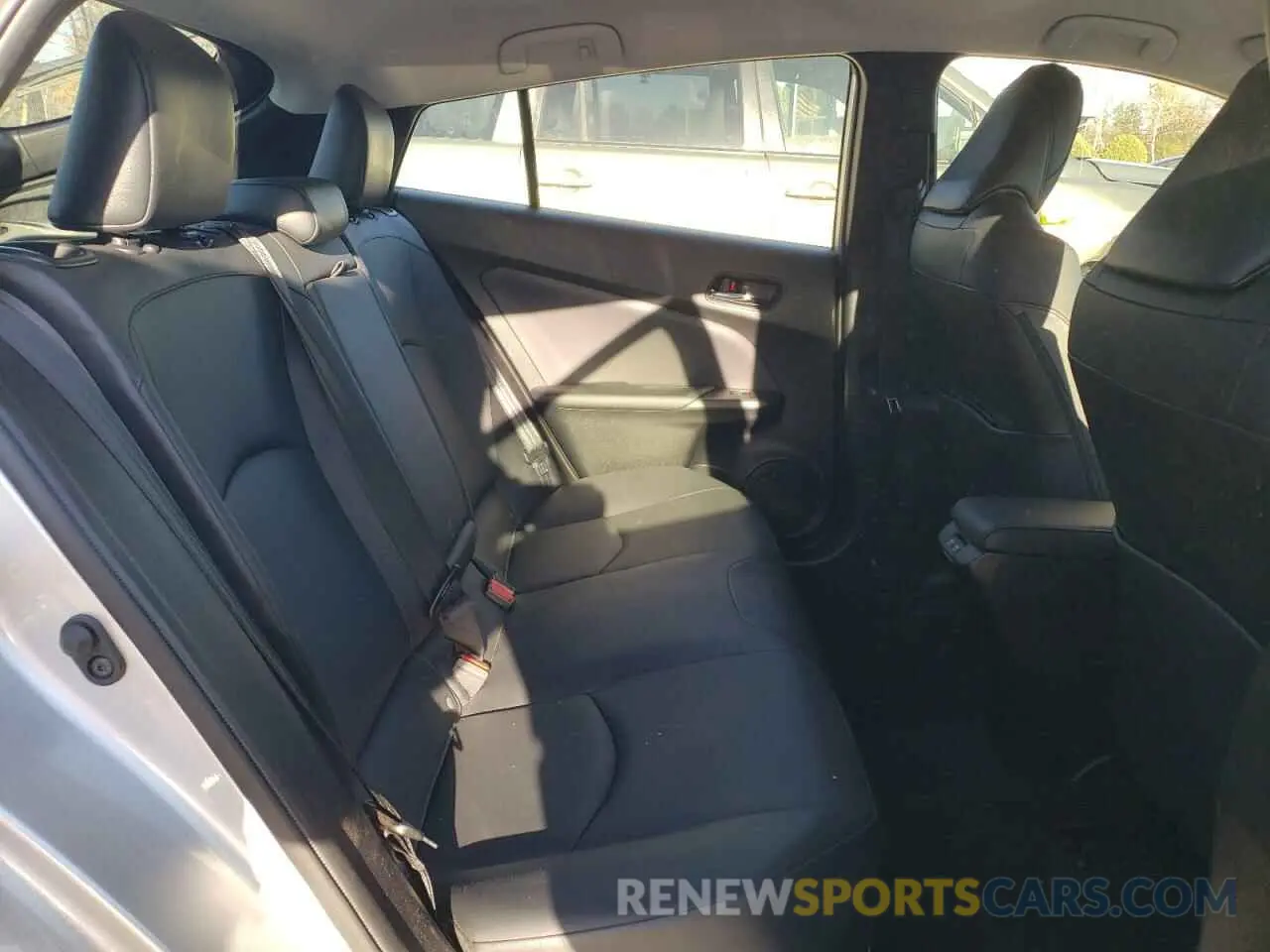 10 fotografías del automóvil dañado JTDL9RFU4K3011652 TOYOTA PRIUS 2019
