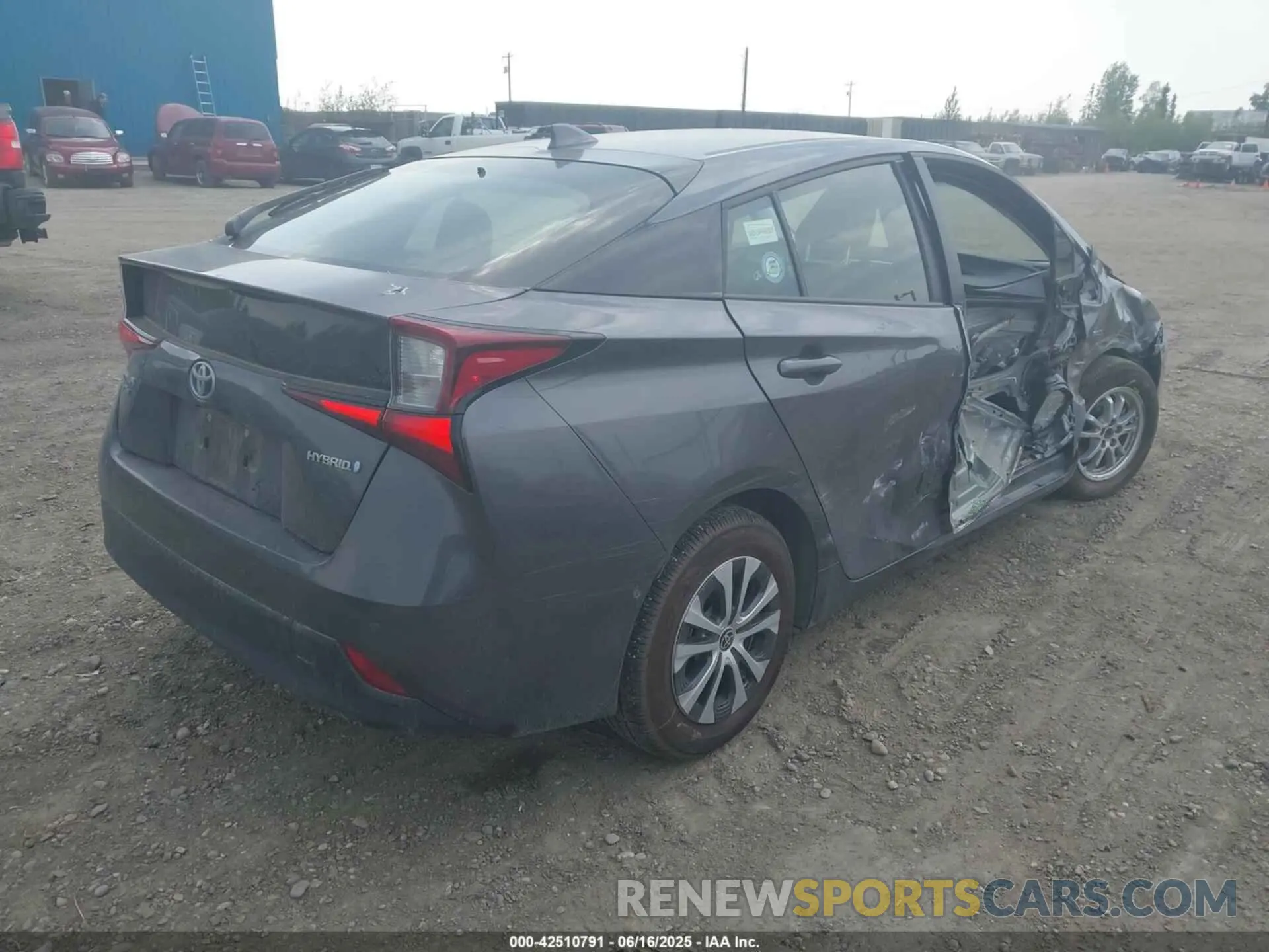 4 fotografías del automóvil dañado JTDL9RFU6K3010339 TOYOTA PRIUS 2019