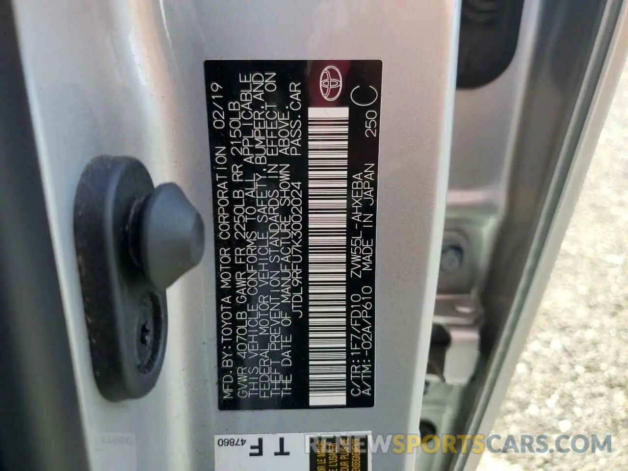 12 fotografías del automóvil dañado JTDL9RFU7K3002024 TOYOTA PRIUS 2019
