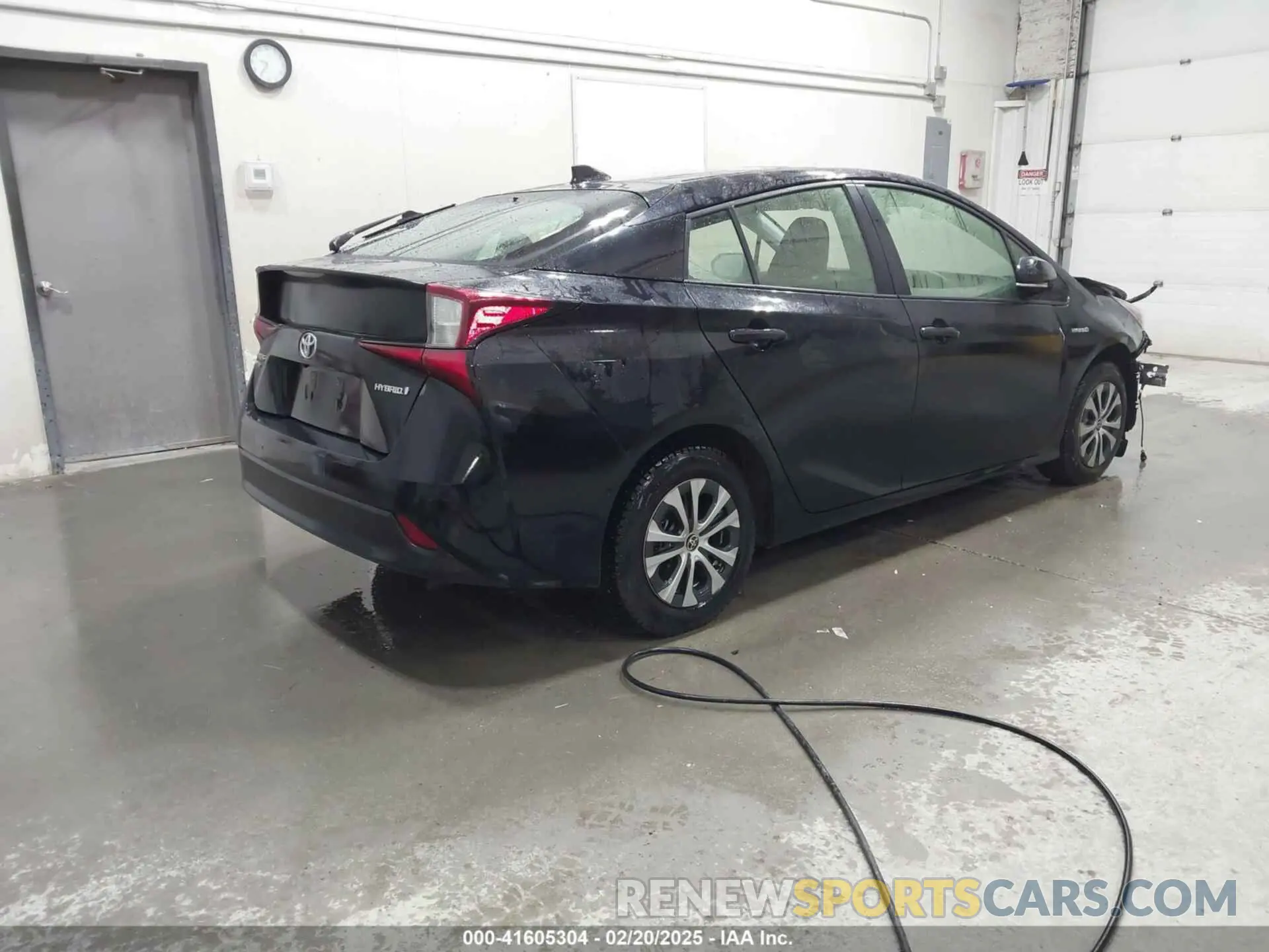 4 fotografías del automóvil dañado JTDL9RFU7K3012052 TOYOTA PRIUS 2019