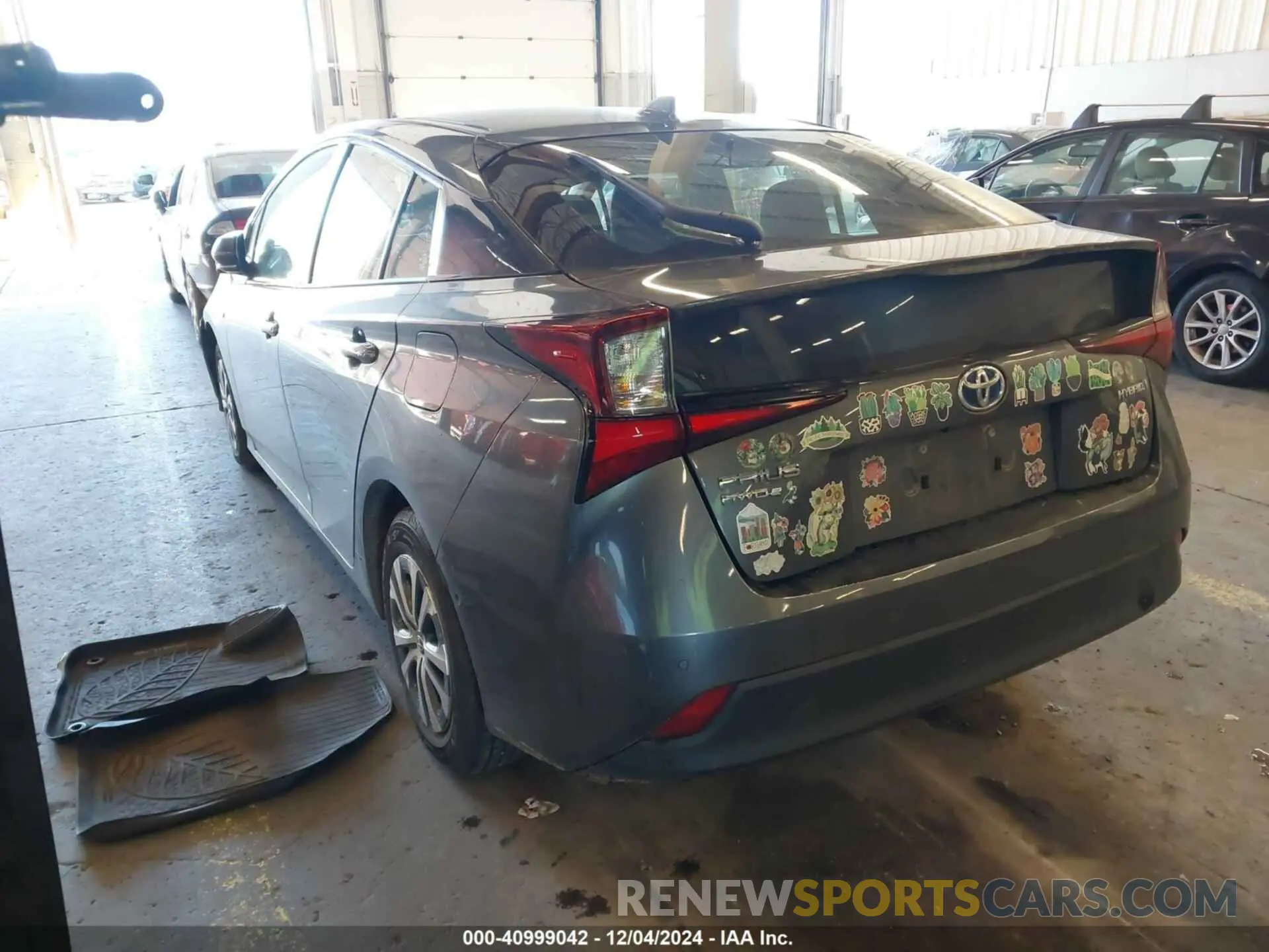 3 fotografías del automóvil dañado JTDL9RFU7K3012956 TOYOTA PRIUS 2019
