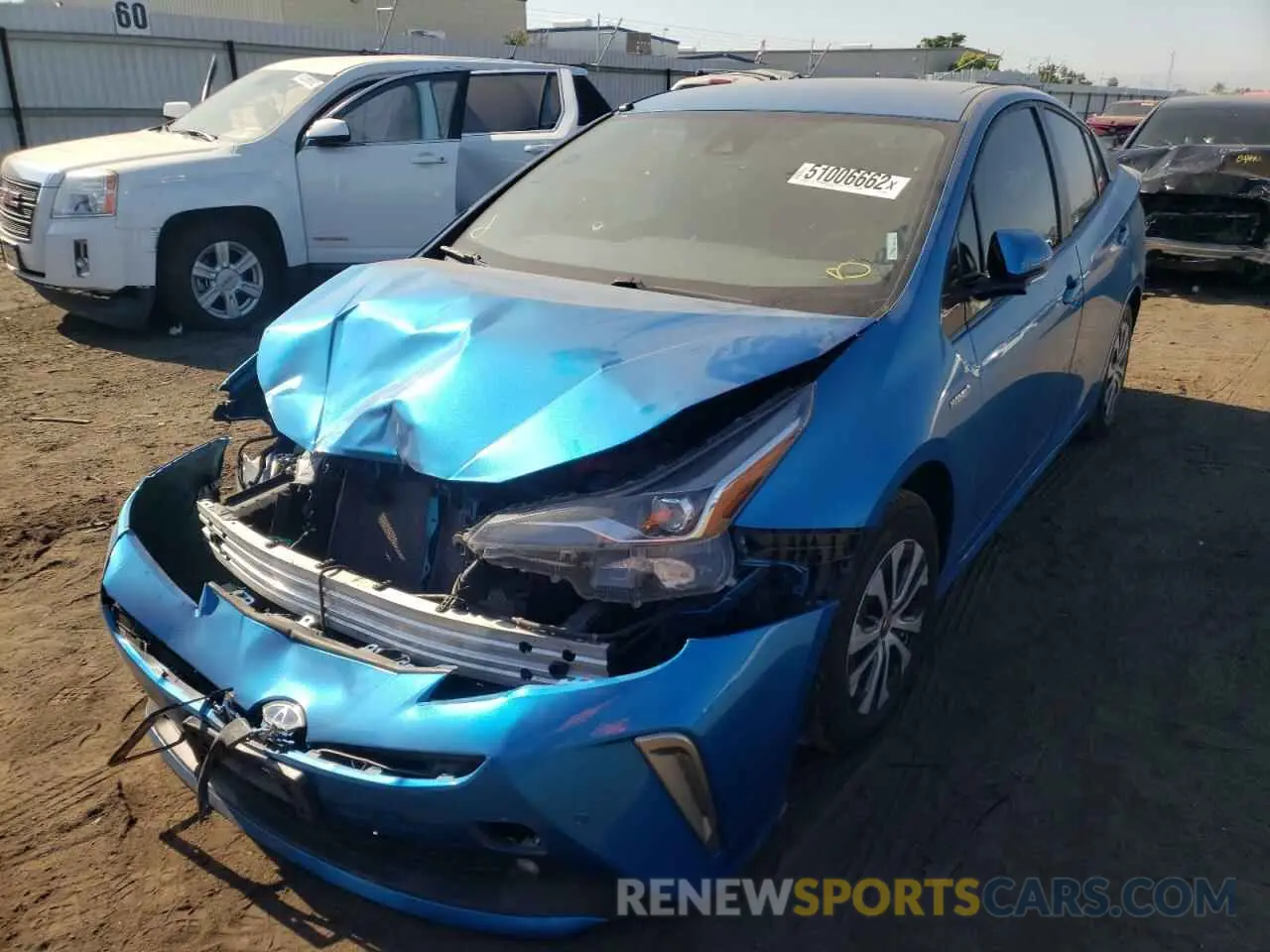 2 fotografías del automóvil dañado JTDL9RFU8K3004350 TOYOTA PRIUS 2019