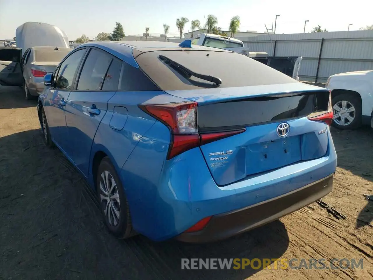 3 fotografías del automóvil dañado JTDL9RFU8K3004350 TOYOTA PRIUS 2019