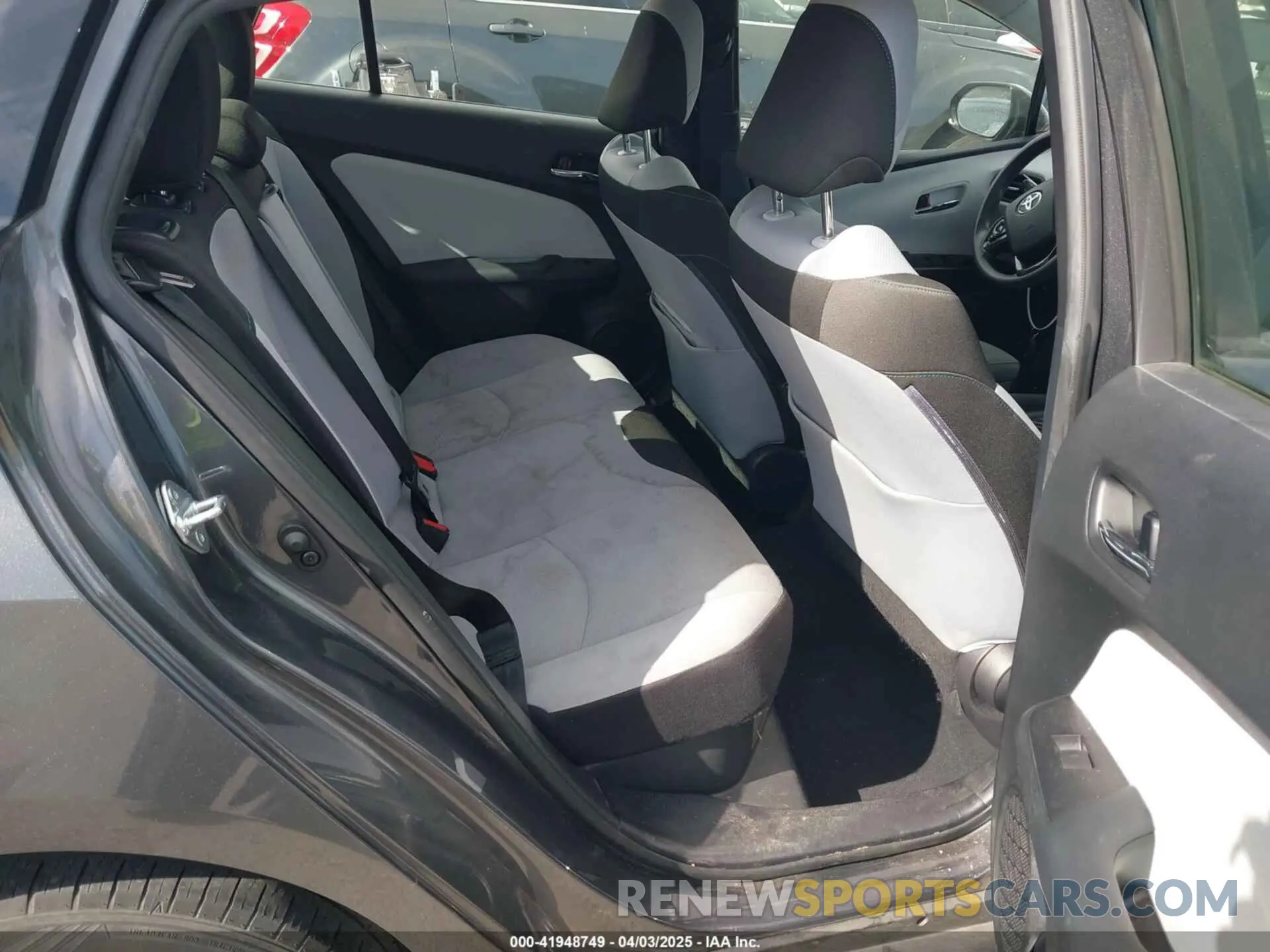 8 fotografías del automóvil dañado JTDL9RFUXK3005094 TOYOTA PRIUS 2019