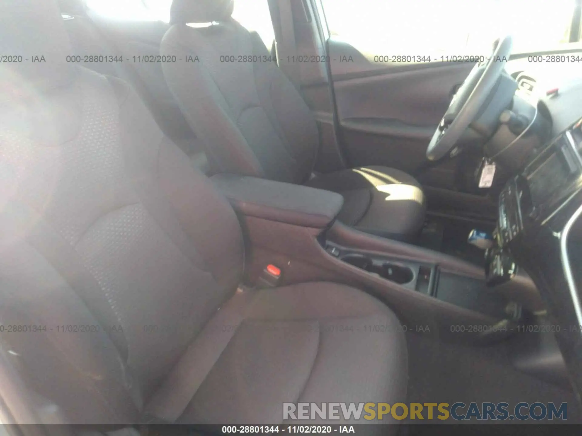 5 fotografías del automóvil dañado JTDL9RFUXK3007119 TOYOTA PRIUS 2019