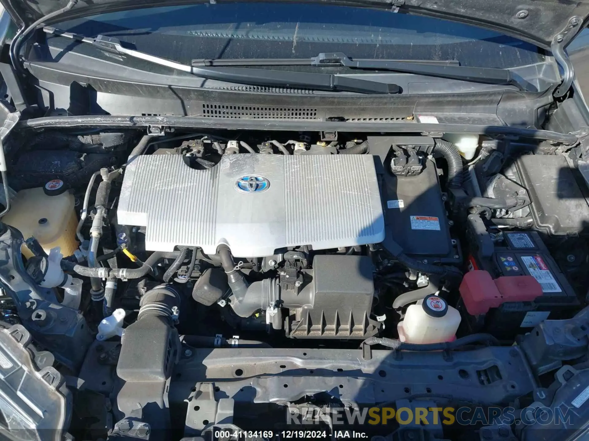 10 fotografías del automóvil dañado JTDL9RFUXK3012952 TOYOTA PRIUS 2019