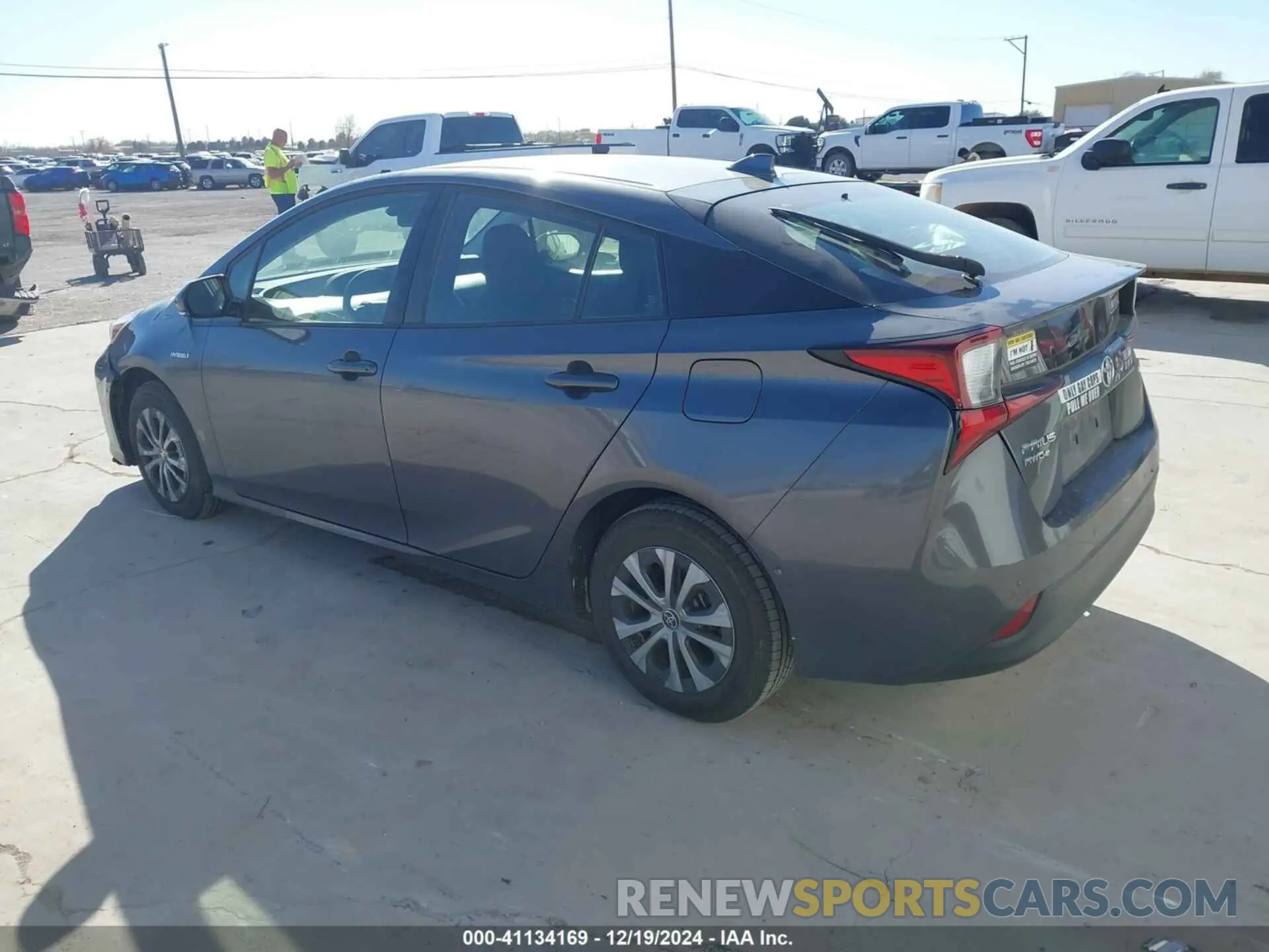 3 fotografías del automóvil dañado JTDL9RFUXK3012952 TOYOTA PRIUS 2019