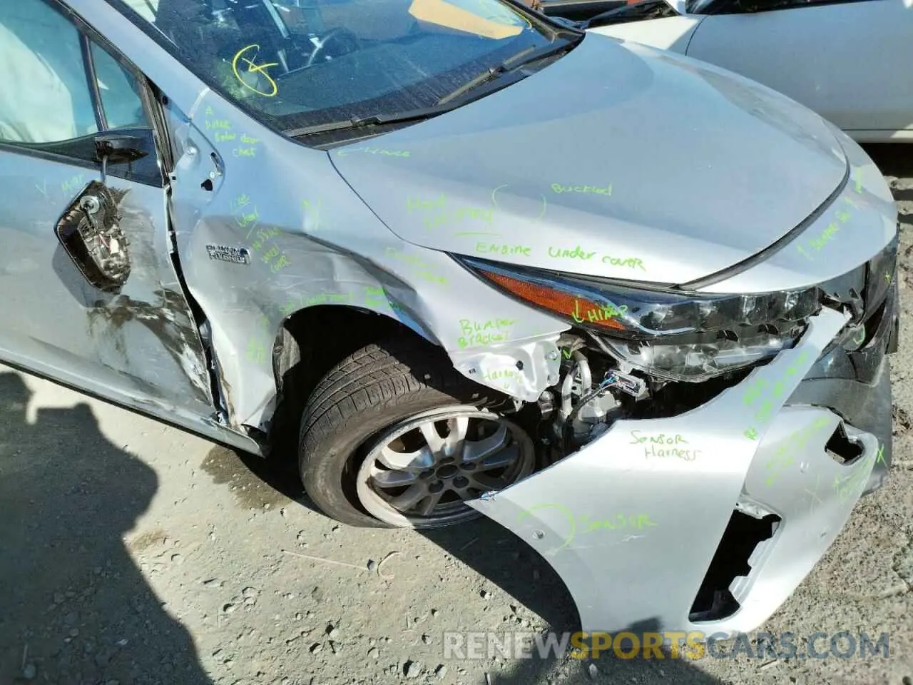9 fotografías del automóvil dañado JTDKARFP0L3143046 TOYOTA PRIUS 2020
