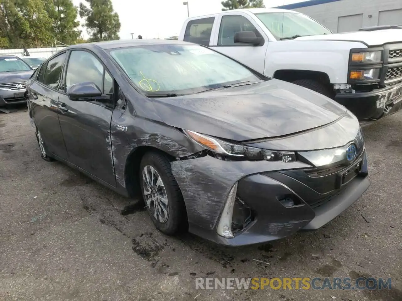 4 fotografías del automóvil dañado JTDKARFP1L3142326 TOYOTA PRIUS 2020