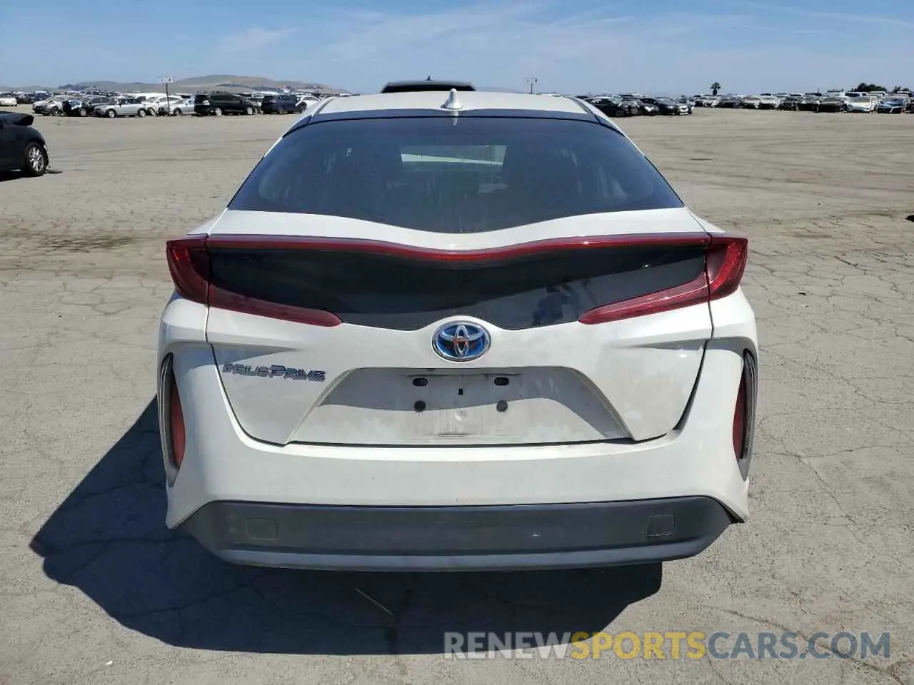 6 fotografías del automóvil dañado JTDKARFP2L3162861 TOYOTA PRIUS 2020